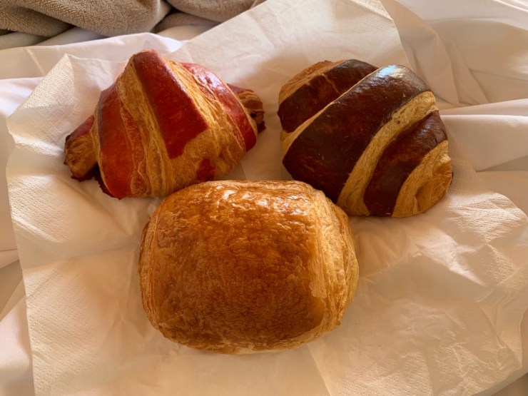 FD58BC44-C8FF-4BAC-8886-50A8504E0CD3